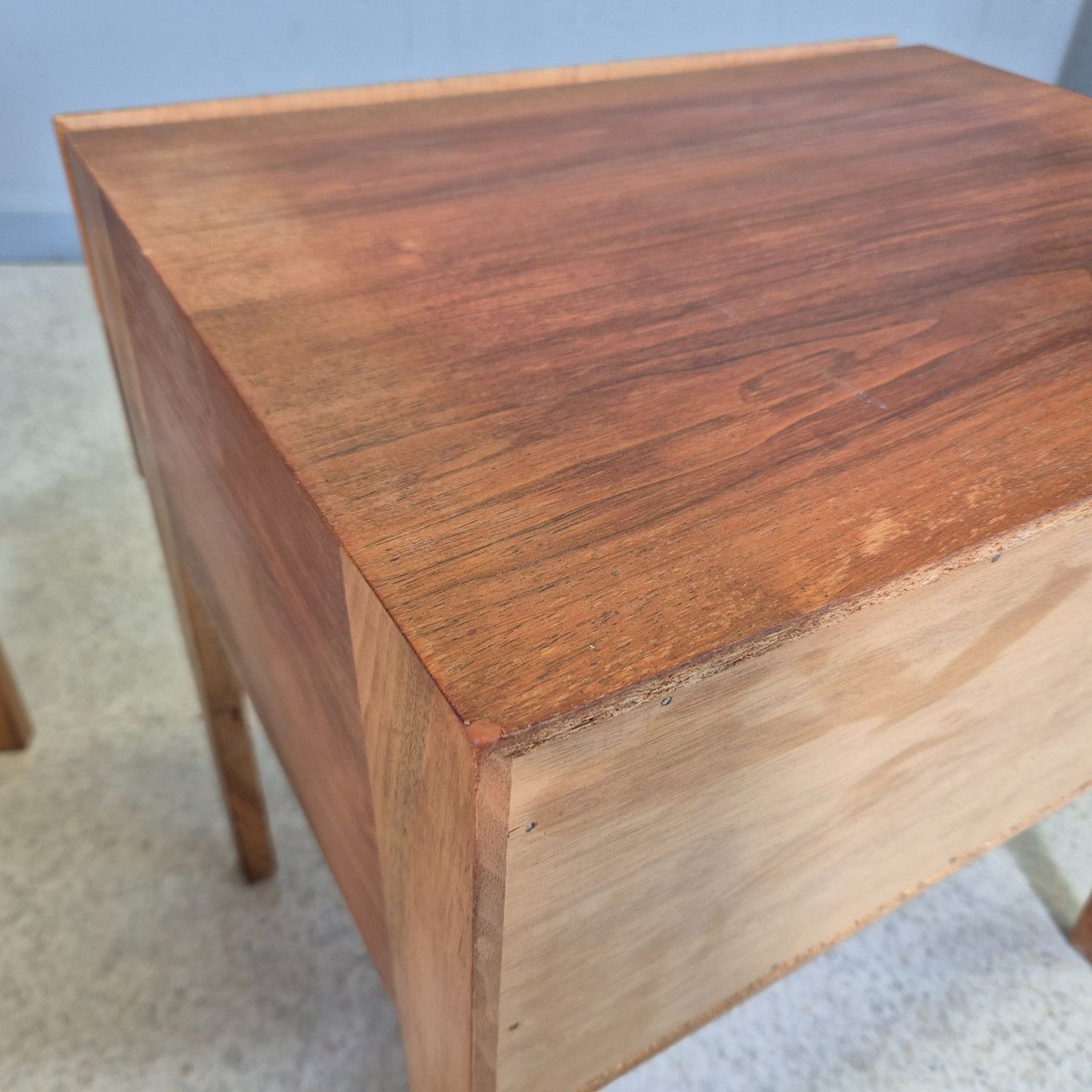 Kommoden: 1 x 1960 Night-Stand, Kommode Nachttisch Schubladenkommode – Gebraucht aus Nottwil von Wondewa-Shop 4