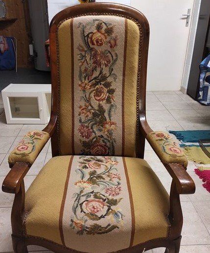 Poltrone: Sessel mit Blumenmuster Holzgestell gebrauchter Zustand – Usato da Leuggern venduto da FioriFuchs