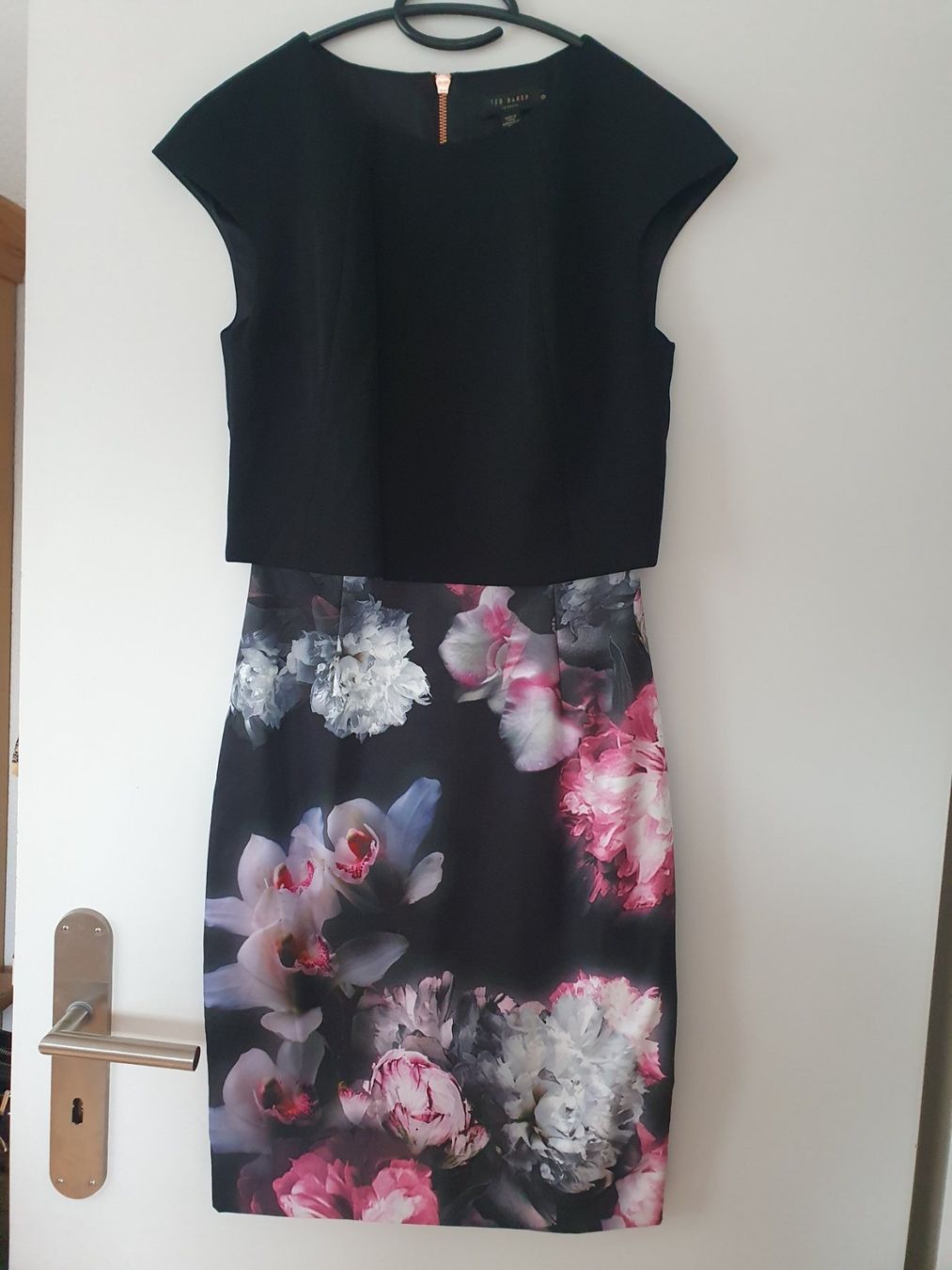Ted Baker Vestiti: Etui-Kleid Gr. 34 von Ted Baker – Nuovo (secondo la descrizione) da Rheineck venduto da aron012
