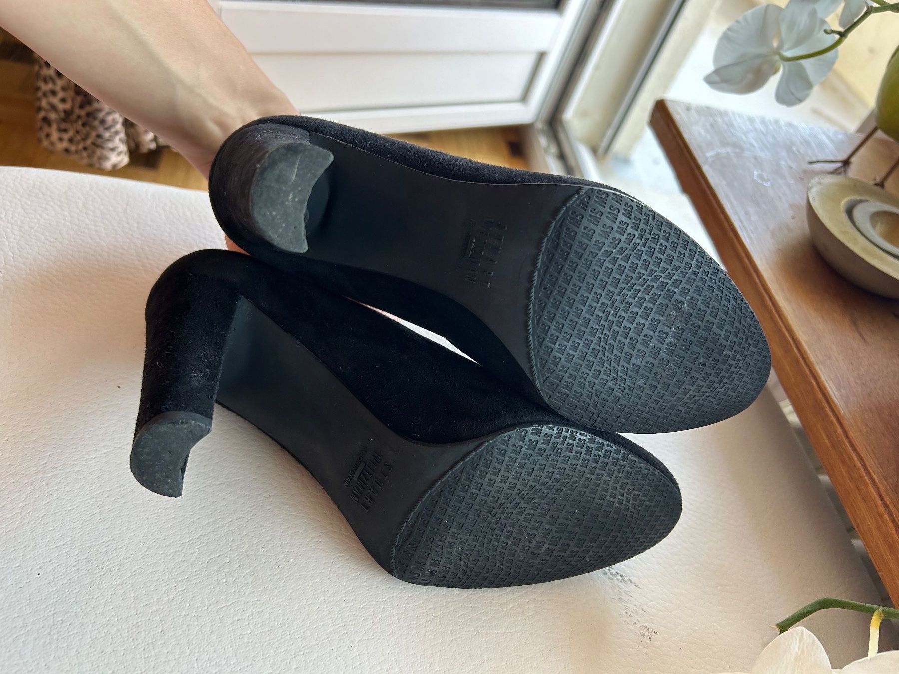 Stuart Weitzman Damenschuhe: Stuart Weitzman suede heels (37) – Gebraucht aus Rüschlikon von Tey_sl 2