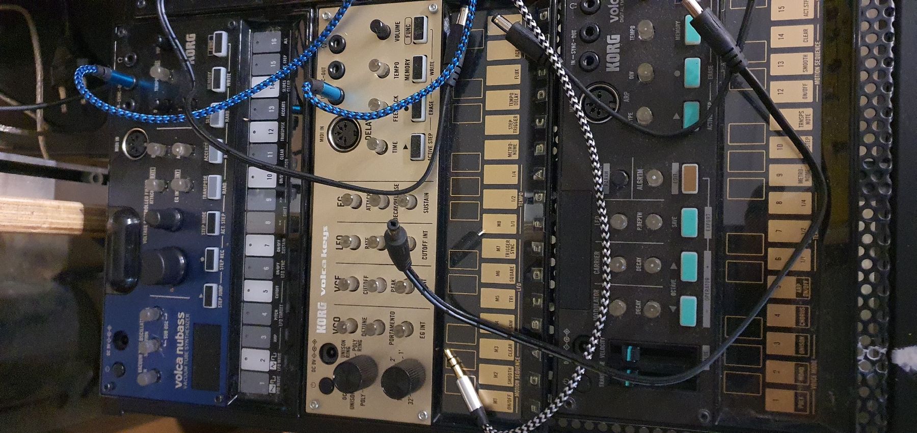 Korg Strumenti musicali: Korg Volca Bundle 9 stück  guter Zustand – Usato da Muri AG venduto da Jeromia 1