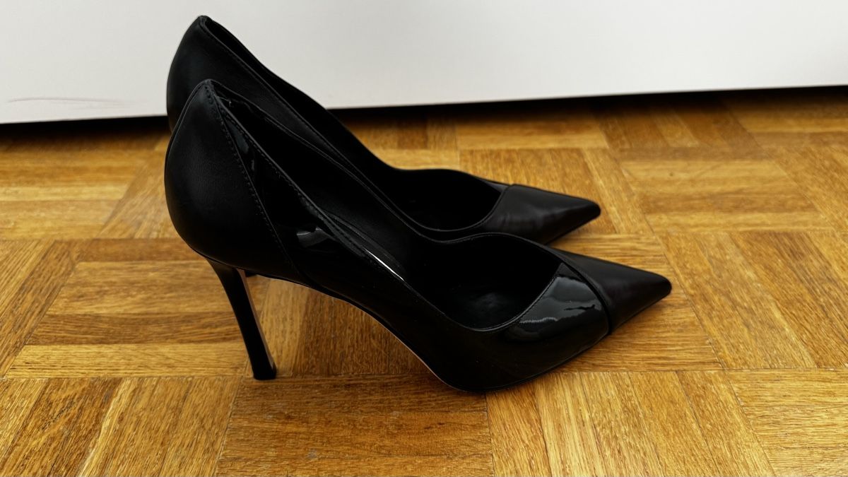 Jimmy Choo Scarpe da donna: Jimmy Choo Escarpin Matte & Vernis – Usato da Sissach venduto da eva_9529