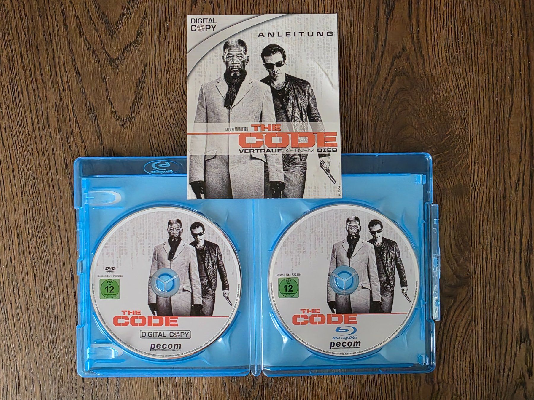 Tous les DVDs: The Code - Vertraue keinem Dieb (Blu-ray) – D'occasion à Dübendorf par Neidhart 2