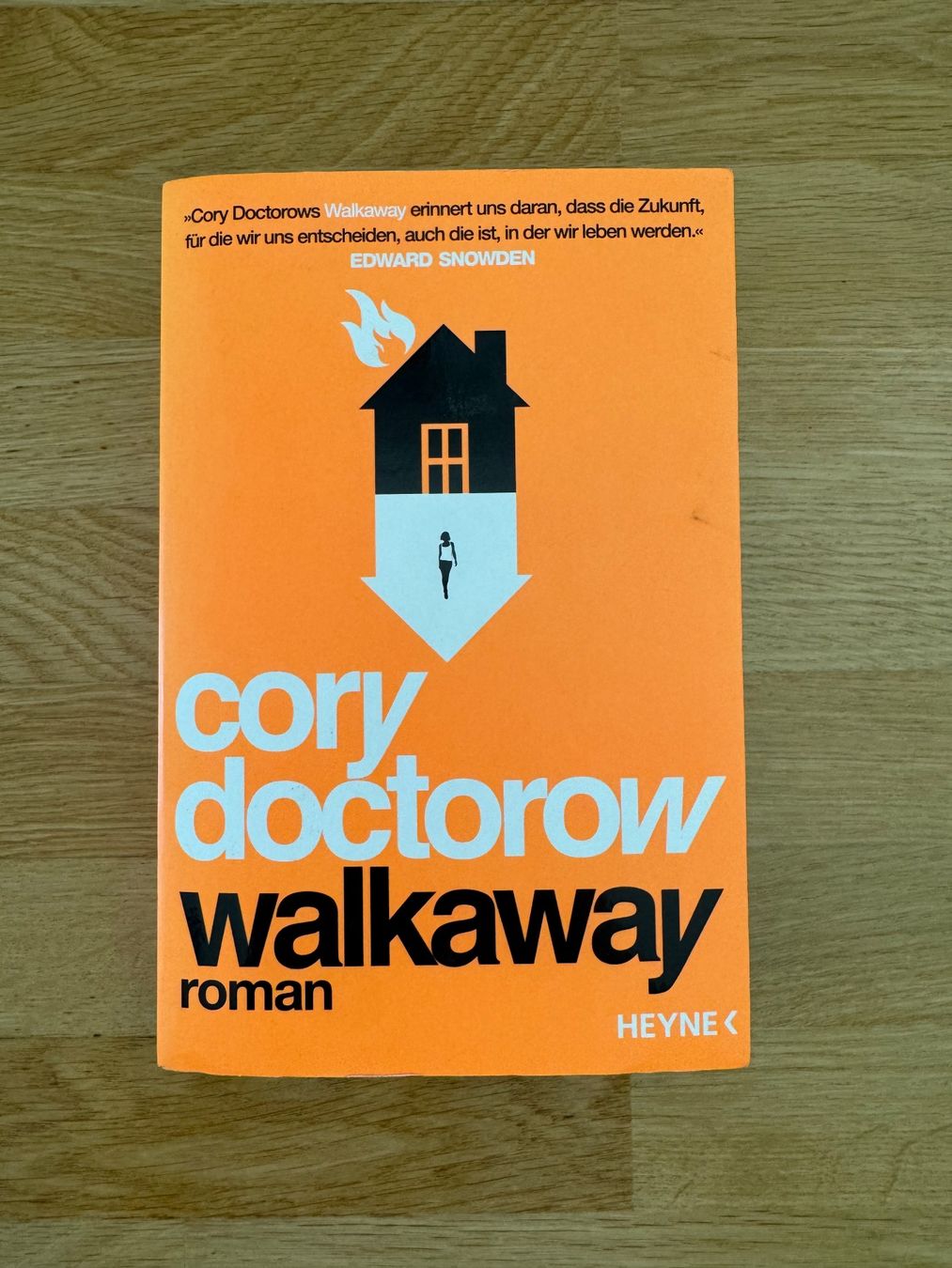 Libri: Cory Doctorow - Walkawa – Usato da Aarau venduto da faXse
