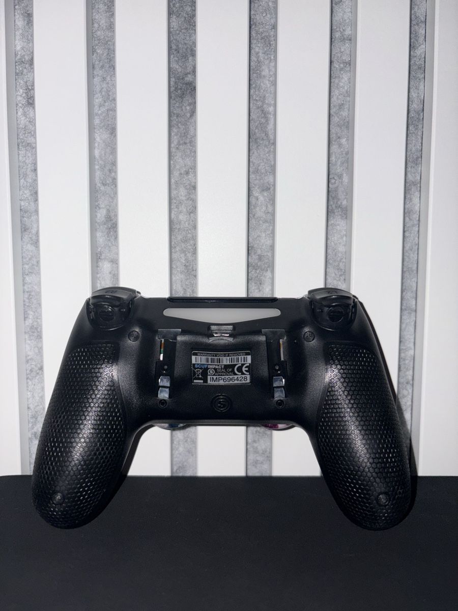 Controller: SCUF Gaming Ps4 Controller mit Zubehör  – Gebraucht aus Andelfingen von Hauswurzn 3