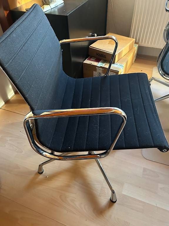 Scrivanie: Bureau corps de bureau chaises – Usato da Leysin venduto da sil_q8tn 2