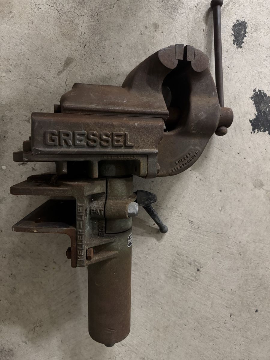 Gressel Alle Werkzeuge: Gressel Schraubstock Keller-Lift gebraucht – Gebraucht aus Sursee von TeamBully