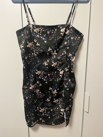 Kurzes Sommerkleid