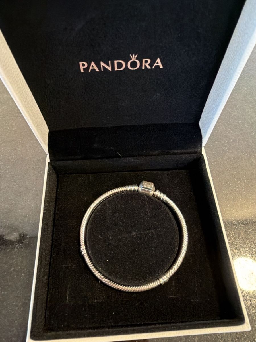 Pandora Armbänder & -reifen: Pandora Kinderarmband – Neu (gemäss Beschreibung) aus Baldingen von Mcknabe