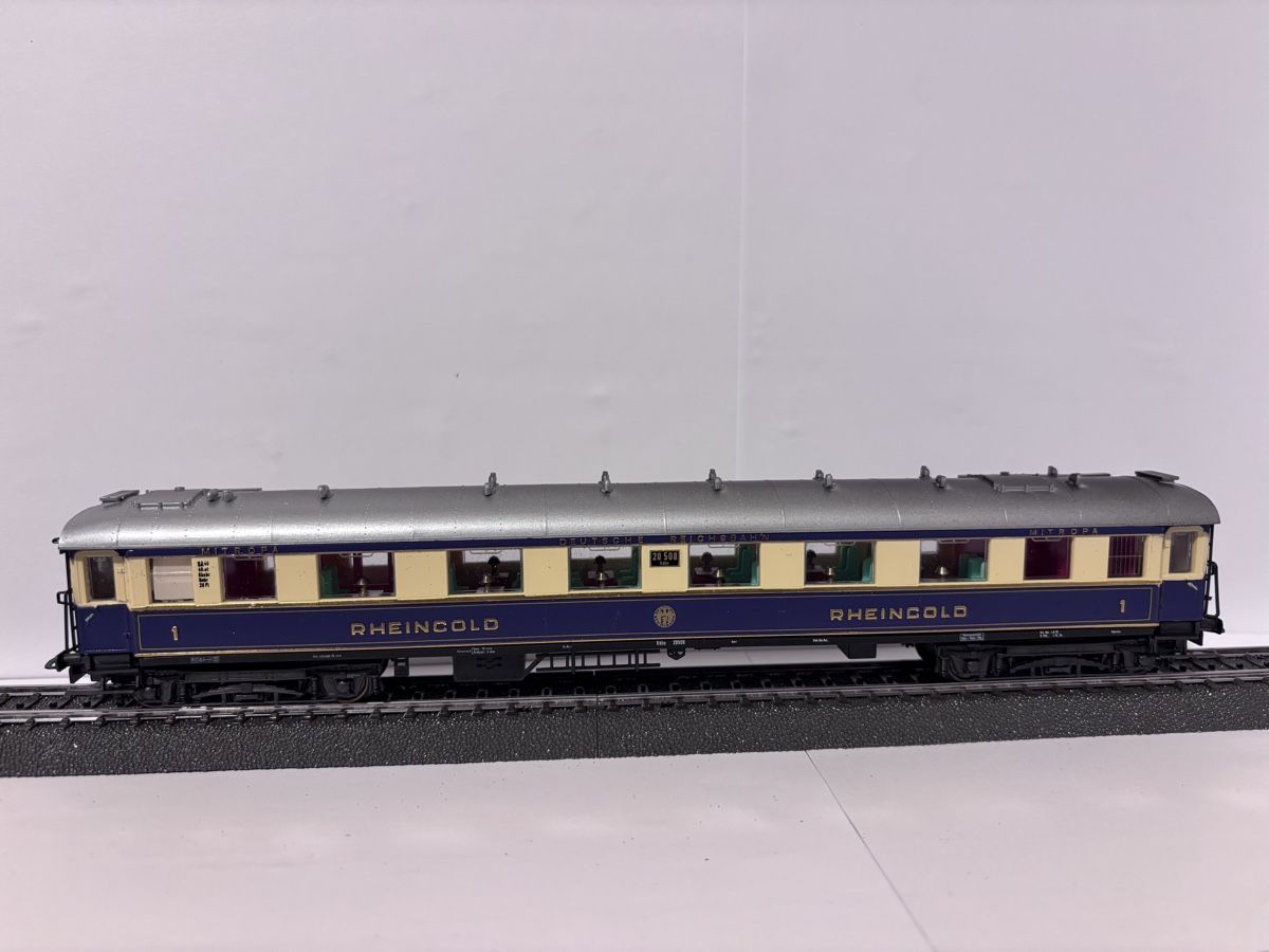 Liliput Modellini di ferrovie: LILIPUT Rheingold Wagenset – Usato da Lungern venduto da Tim_pr7p 6