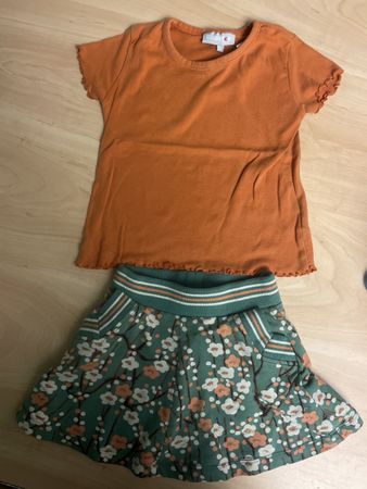 Sommerliches Set: Petit Louie Rock & H&M T-Shirt, 86/92