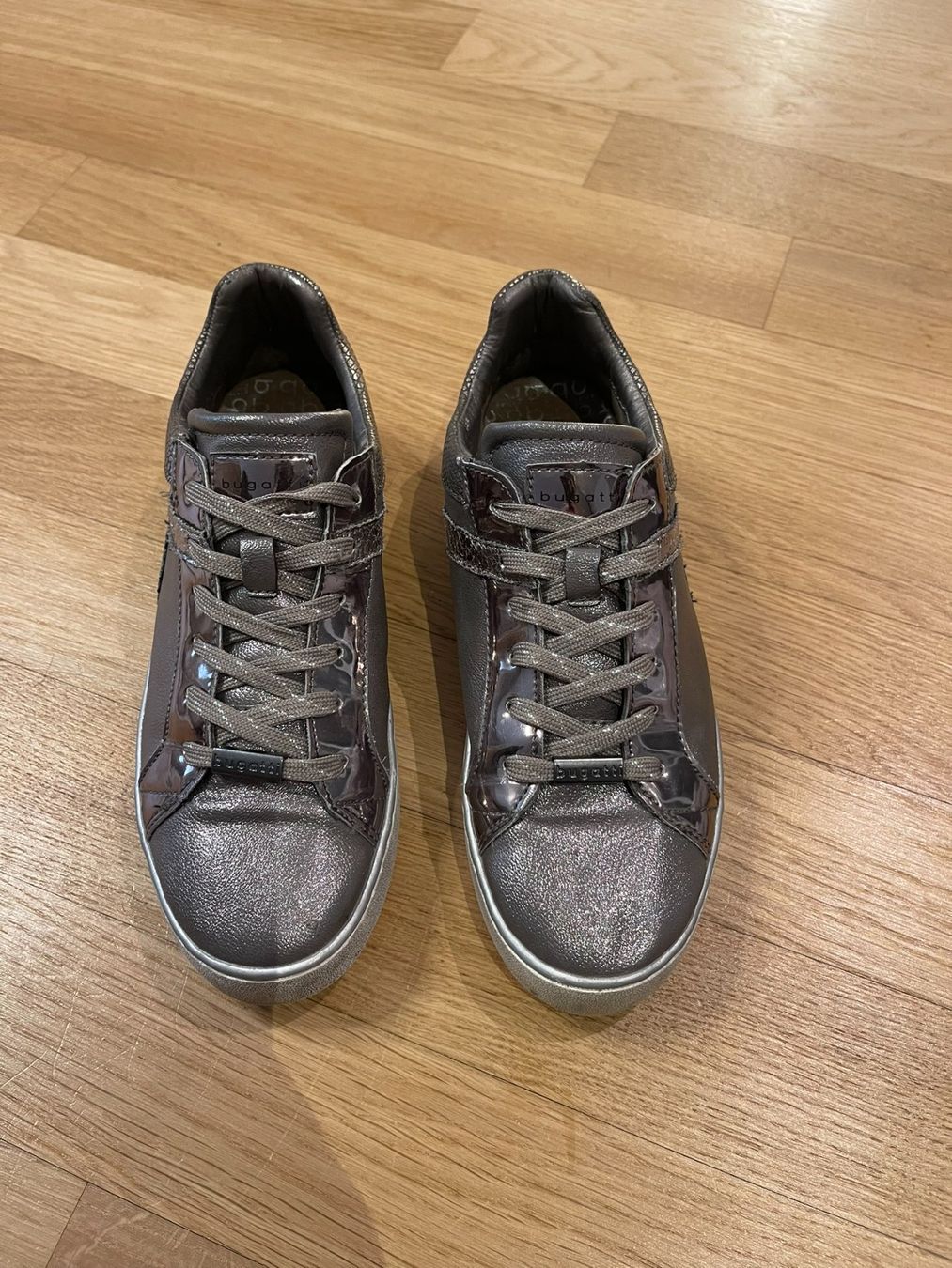 Bugatti Chaussures femmes: Bugatti Damen-Sneaker - Grösse 37 – D'occasion à Rheineck par FGeissler 4