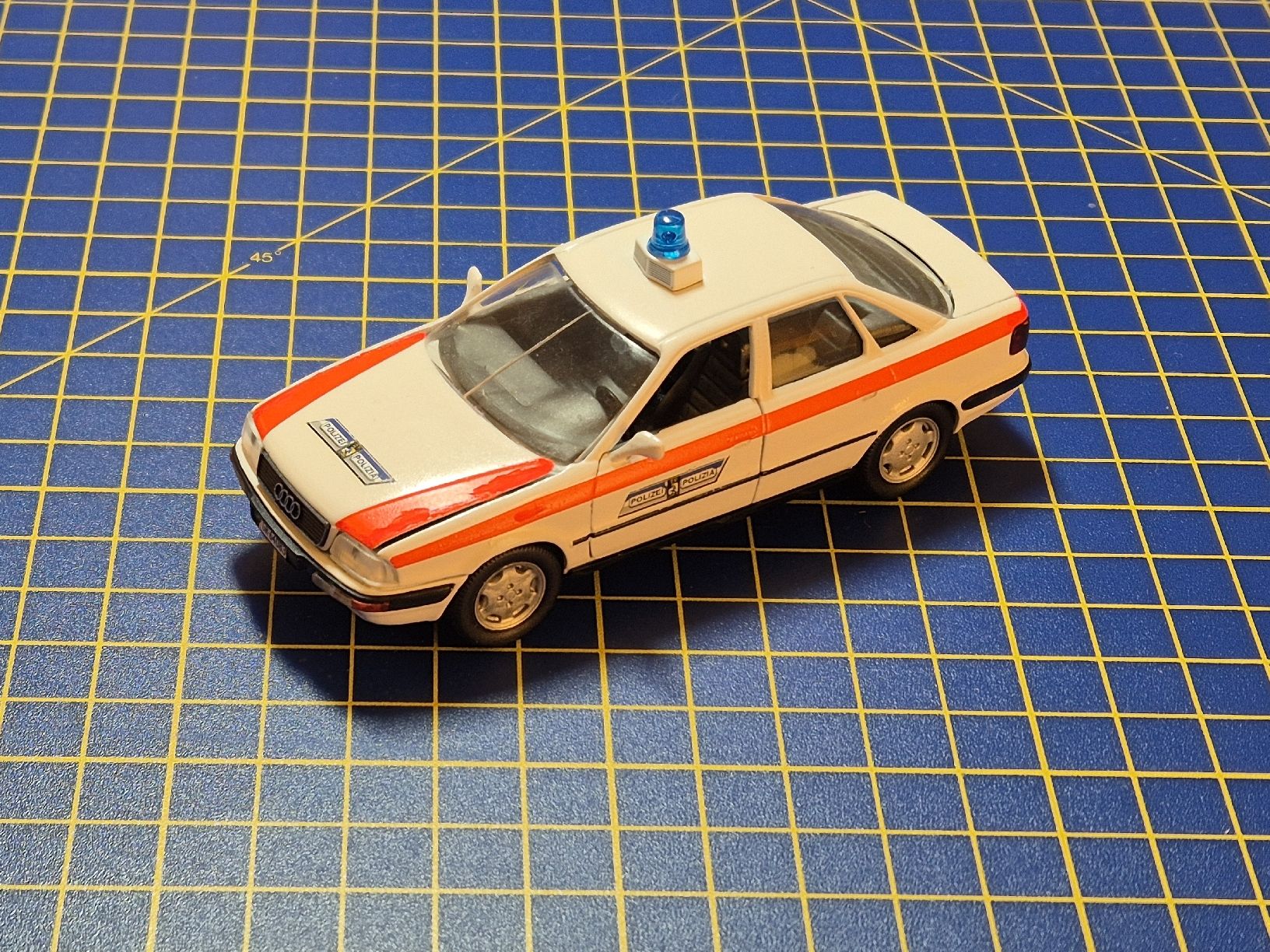 Audi Modellini d'auto: Audi 80 Kantonspolizei Graubünden 1:43 – Usato da Lachen SZ venduto da bow_wdl9