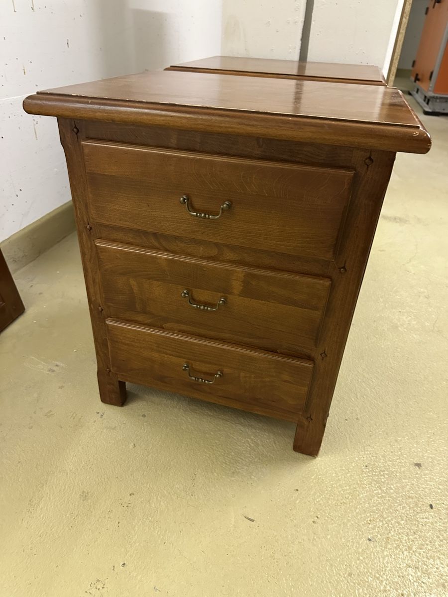 Pfister Letti: Chambre à coucher en bois massif, lit et commode! – Usato da geneve venduto da lima4ever 1