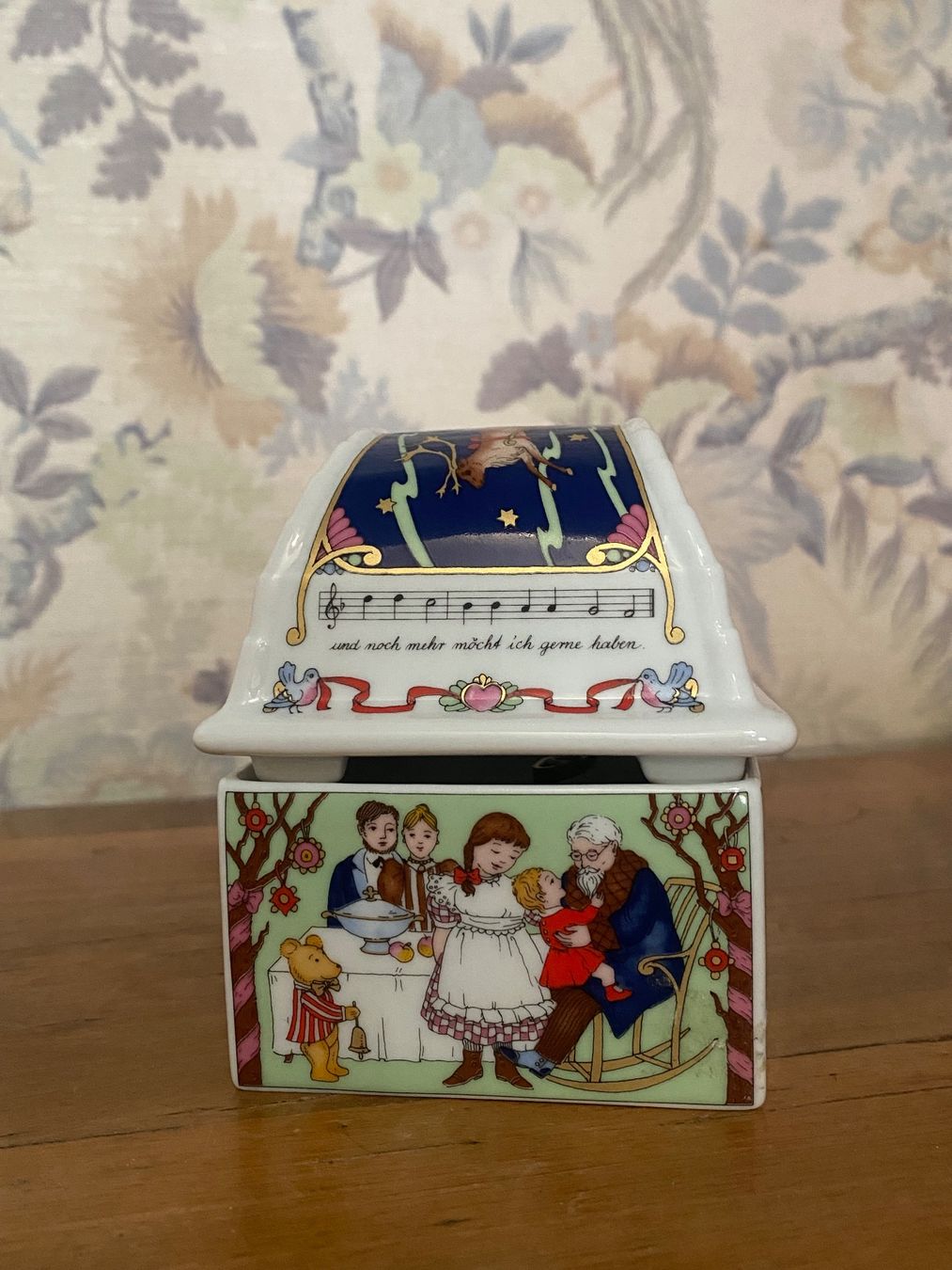 Hutschenreuther Carillon: Hutschenreuther Weihnachts Spieldose Edition 2001 – Nuovo (secondo la descrizione) da Wil SG venduto da nat_g5tn 2