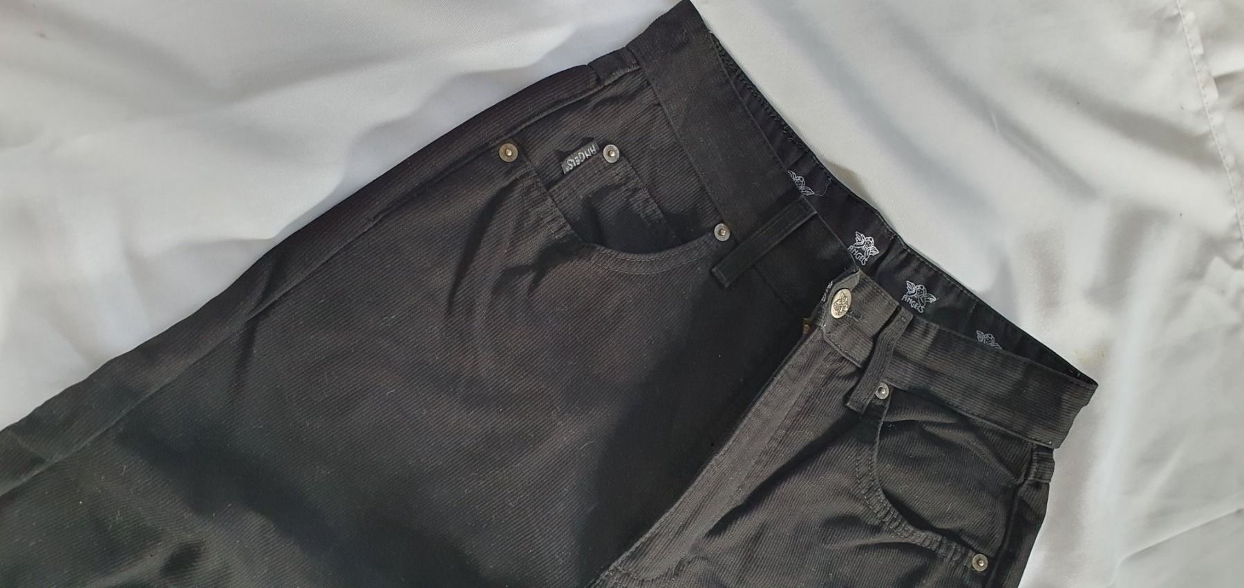Pantaloni: schwarze Damenhose in 36 – Usato da Niederbuchsiten venduto da klengyel 1