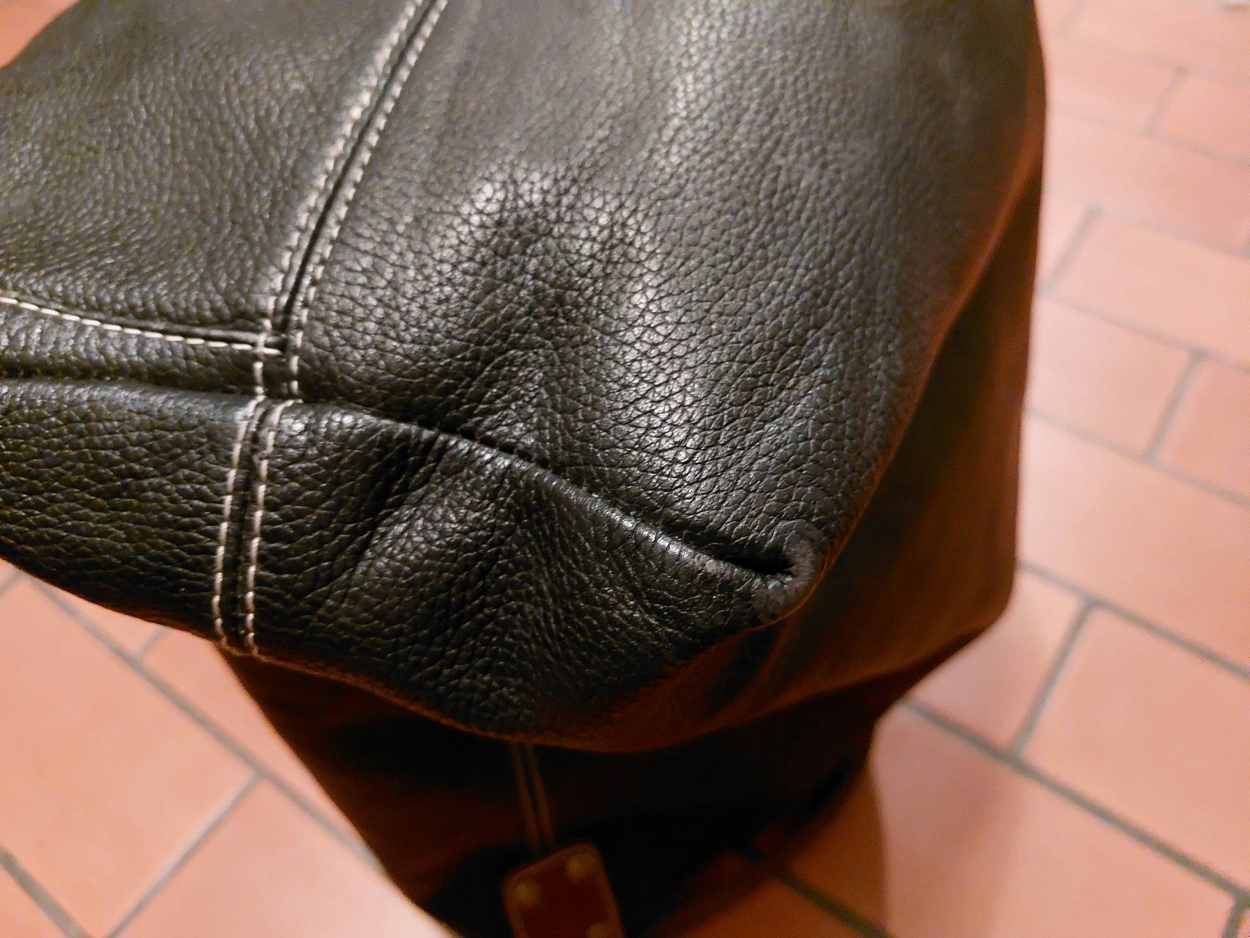 Borse da donna: Handtasche Ceannis, Leder – Usato da Winterthur venduto da Simii9 6