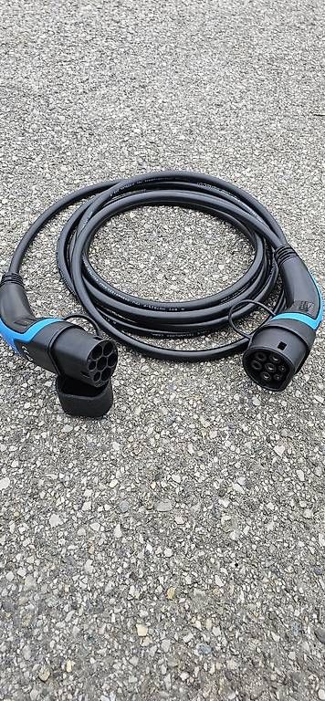 Accessori per altri veicoli: Câble de recharge type 2 32A 7,4kW – Usato da Crissier venduto da rs.2001