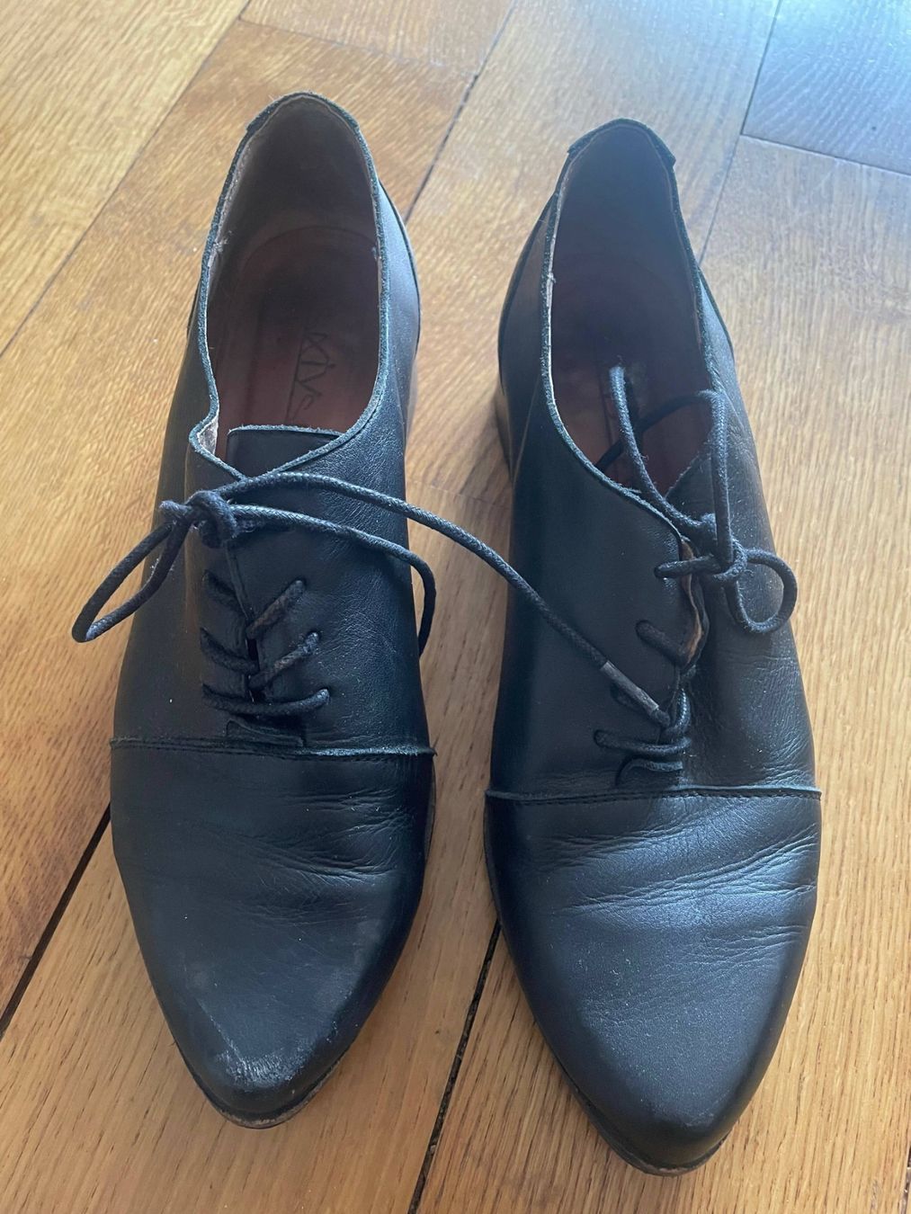 Scarpe da donna: Leder Schuhe aus Island – Usato da Zürich venduto da Manga04 1