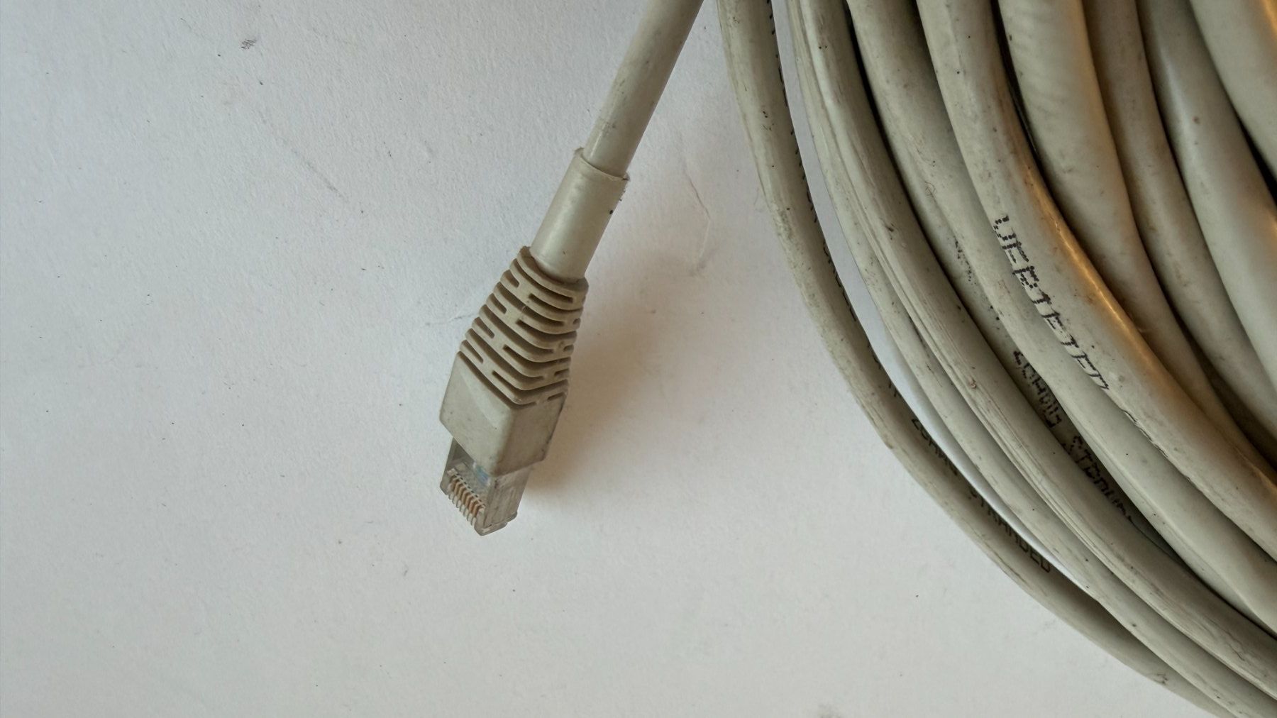 Kabel: Netzwerkkabel 45-50m – Gebraucht aus Huttwil von Thoste 5