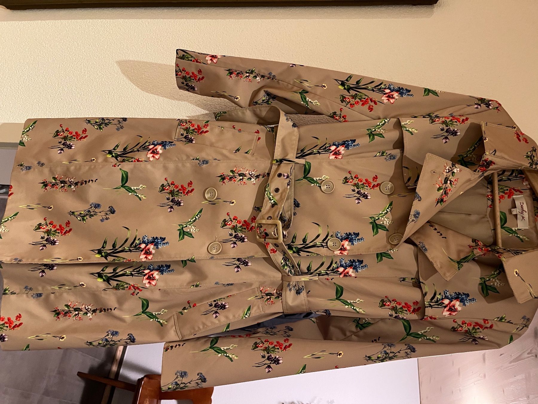 Cappotti: Trenchcoat – Usato da Boswil venduto da cma_5fww