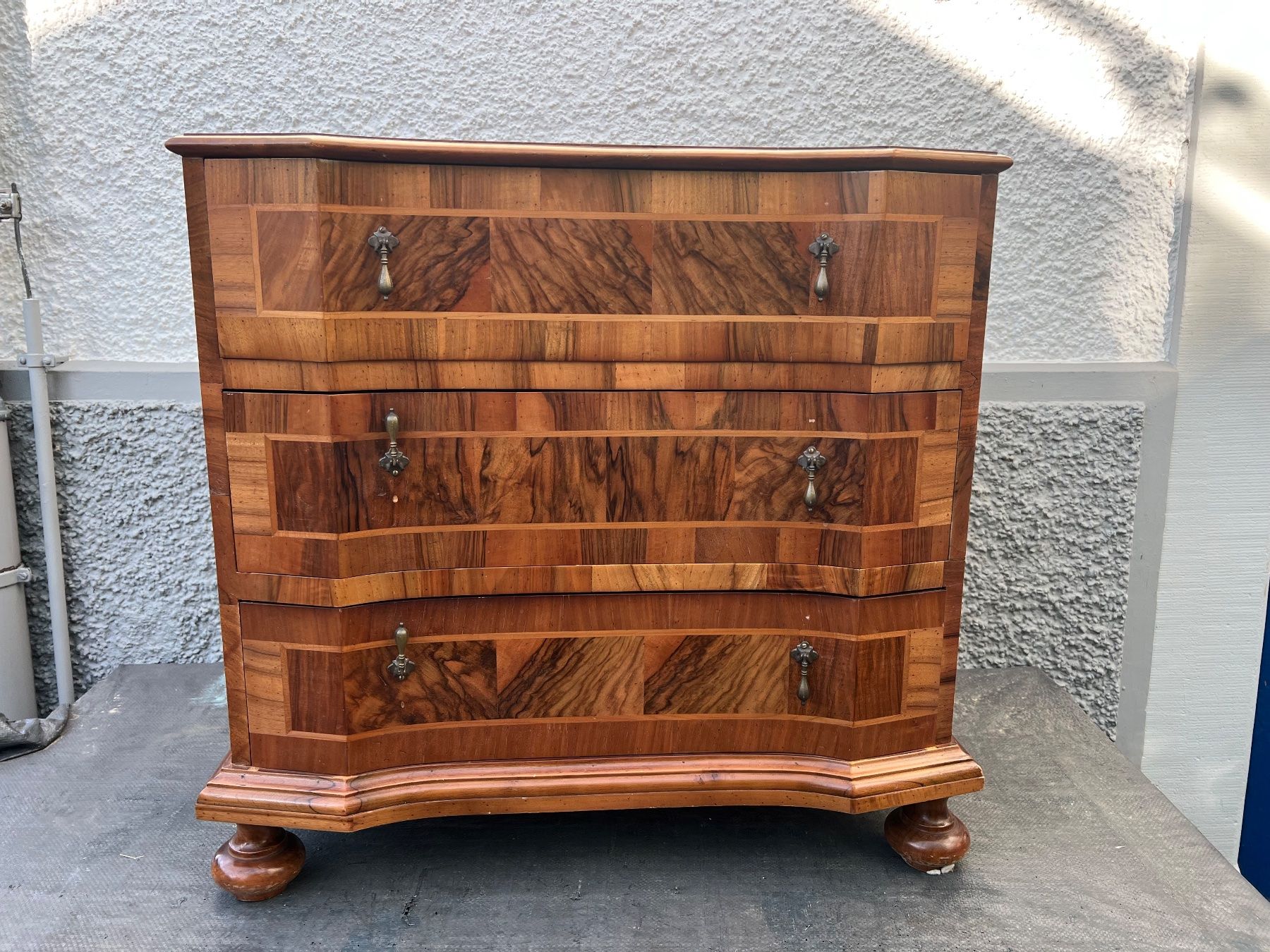 Commodes: Alte Kommode, furniert – D'occasion à Kriegstetten par Beat8970