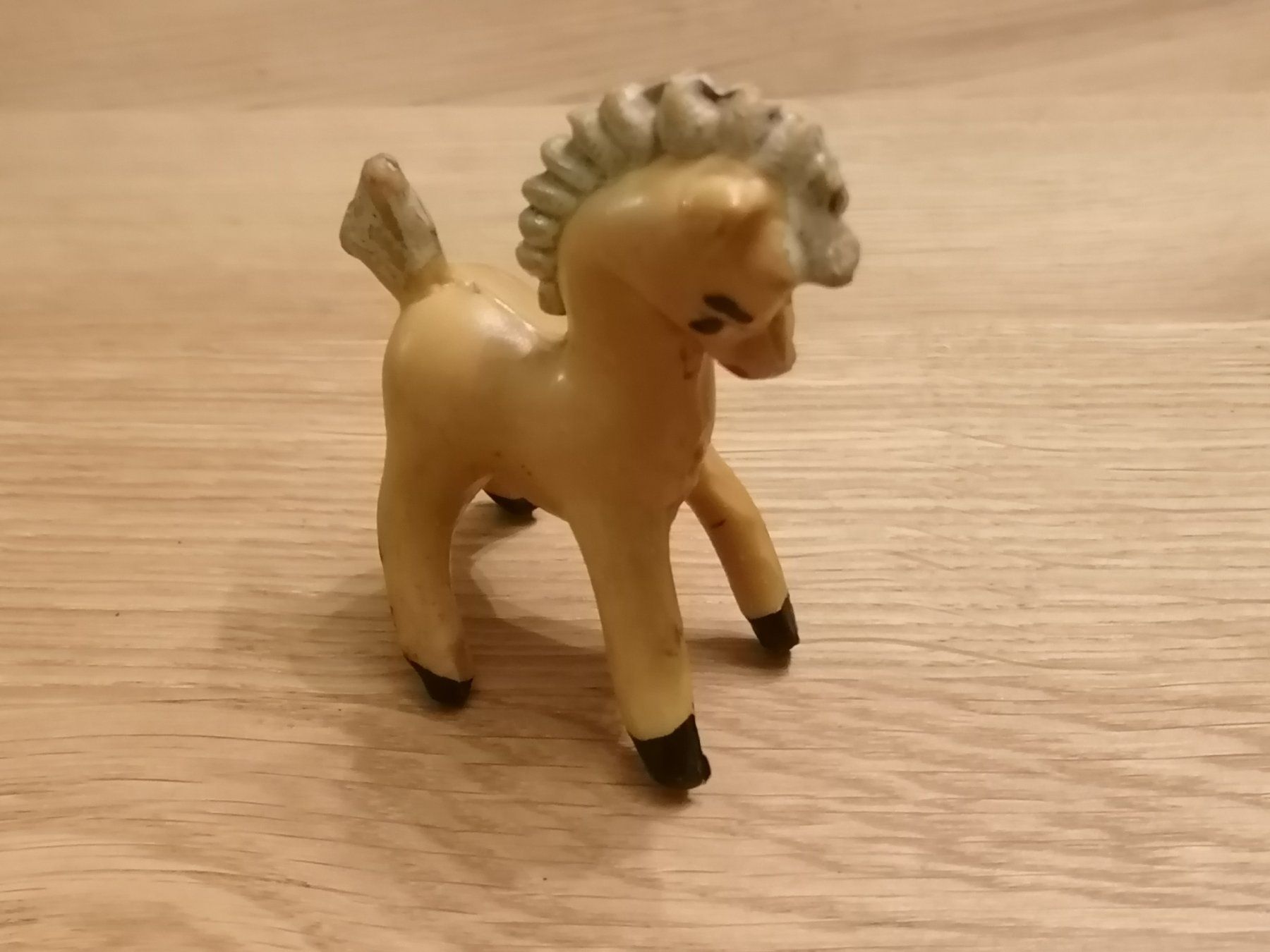 Figuren: Gummi Figur - Pferd - Biserka Zagreb – Gebraucht aus Basel von vintagecollector