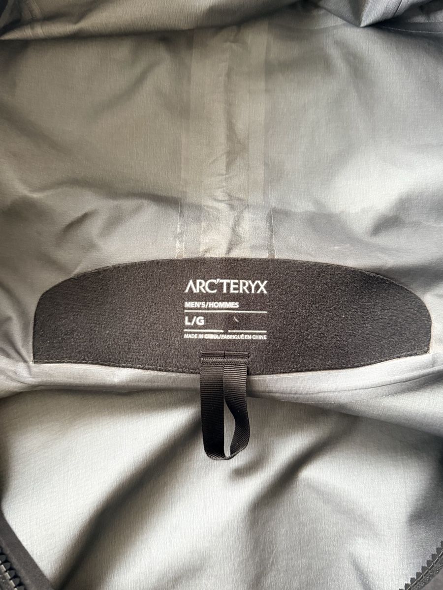 Arcteryx Giacche: Arcteryx Alpha SV Jacket Men‘s – Usato da Thun venduto da sabcar 3