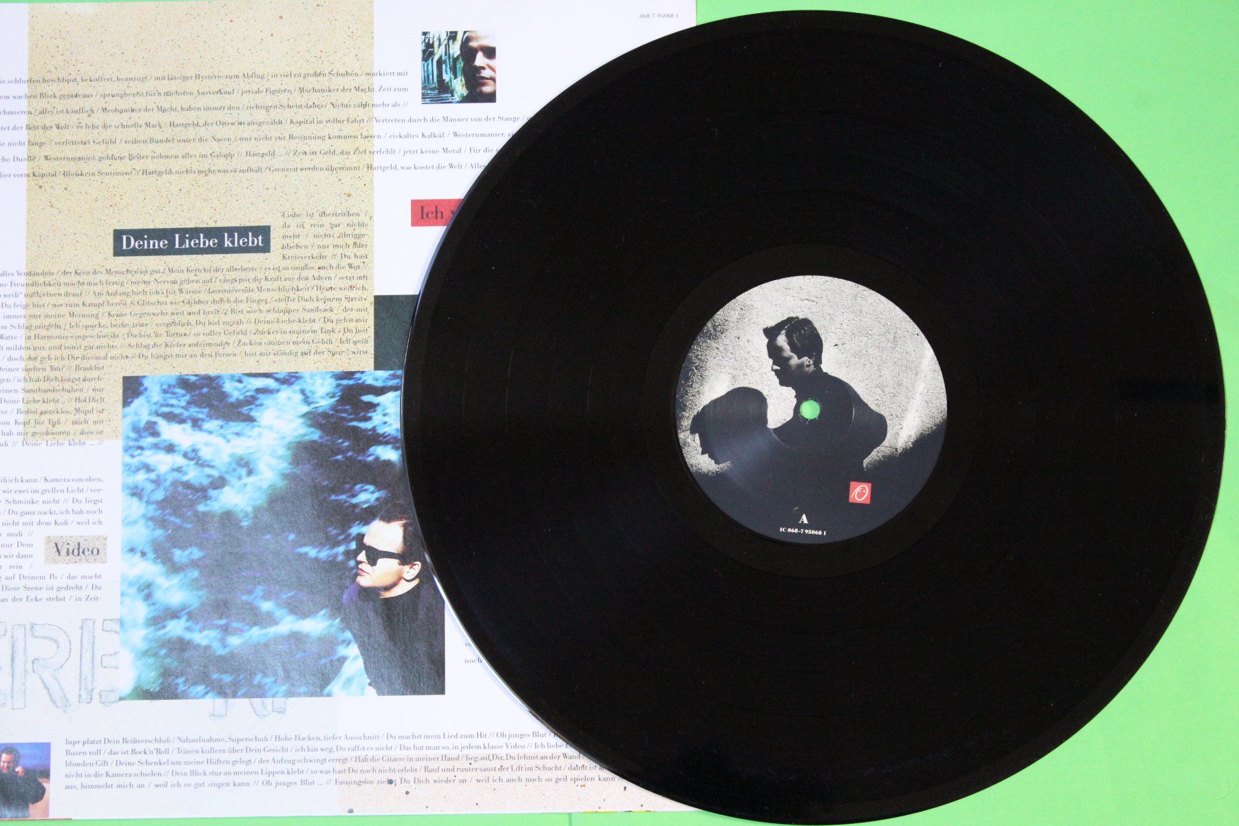Dischi in vinile: Herbert Grönemeyer - Luxus LP Vinyl 12" 1990 – Usato da Tübach venduto da JamesStone 2