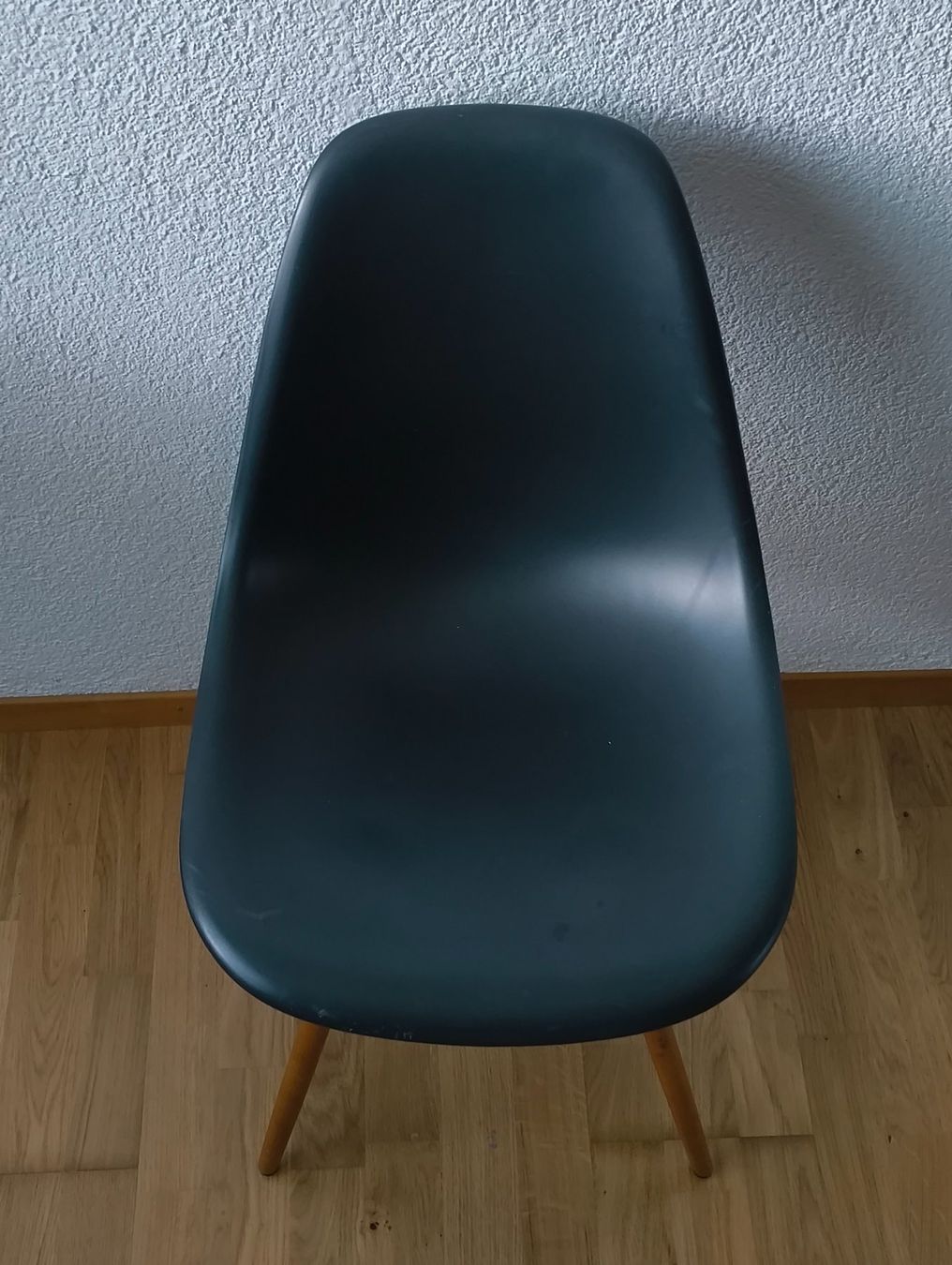 Vitra Sedie: Vitra Eames Stuhl Original DSW schwarz – Usato da Bäch SZ venduto da zapzarap 2