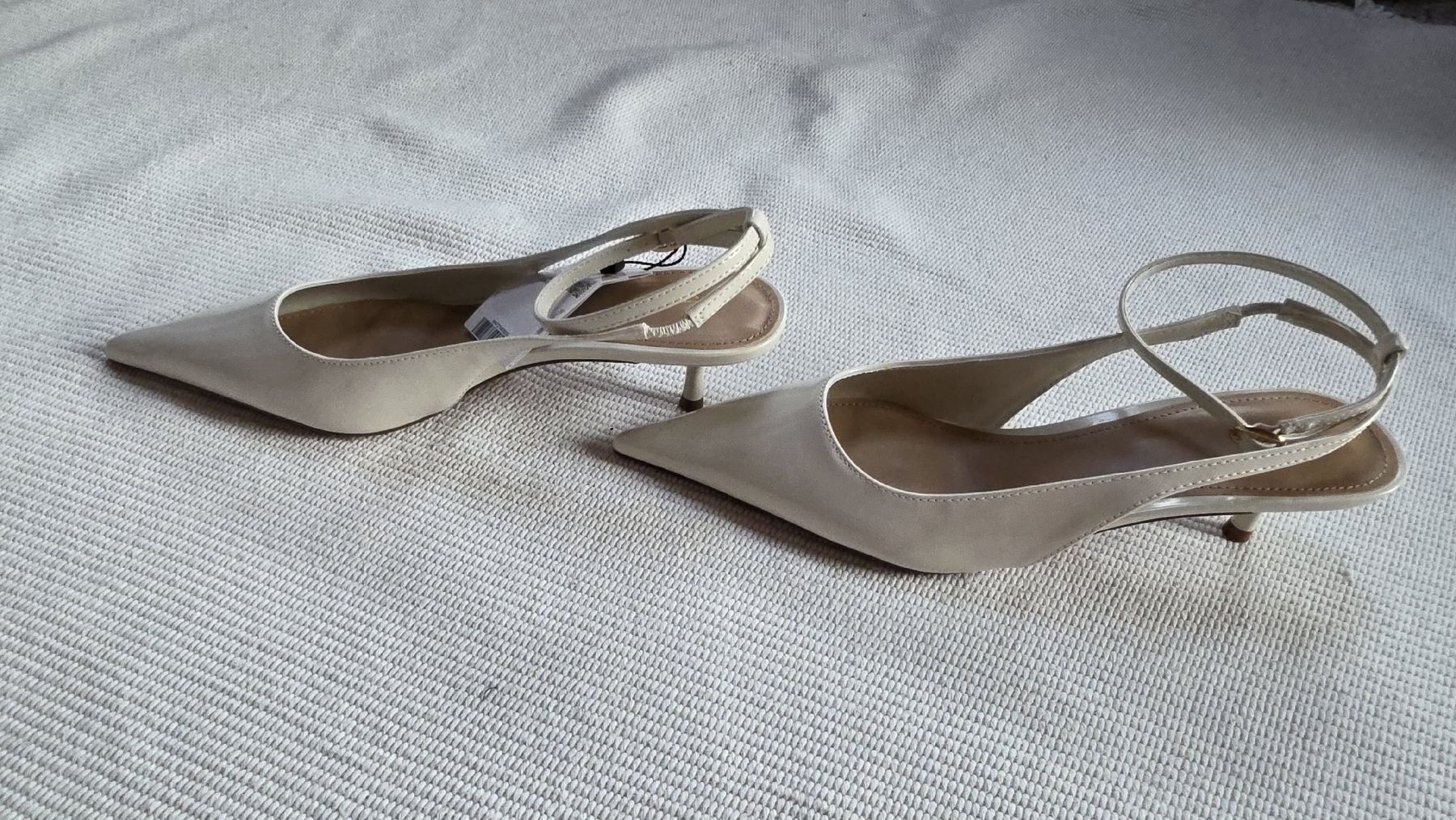 Mango Scarpe da donna: NEU Mango Pumps Beige Lack 38 – Nuovo (secondo la descrizione) da Eggerberg venduto da blumtasha 2