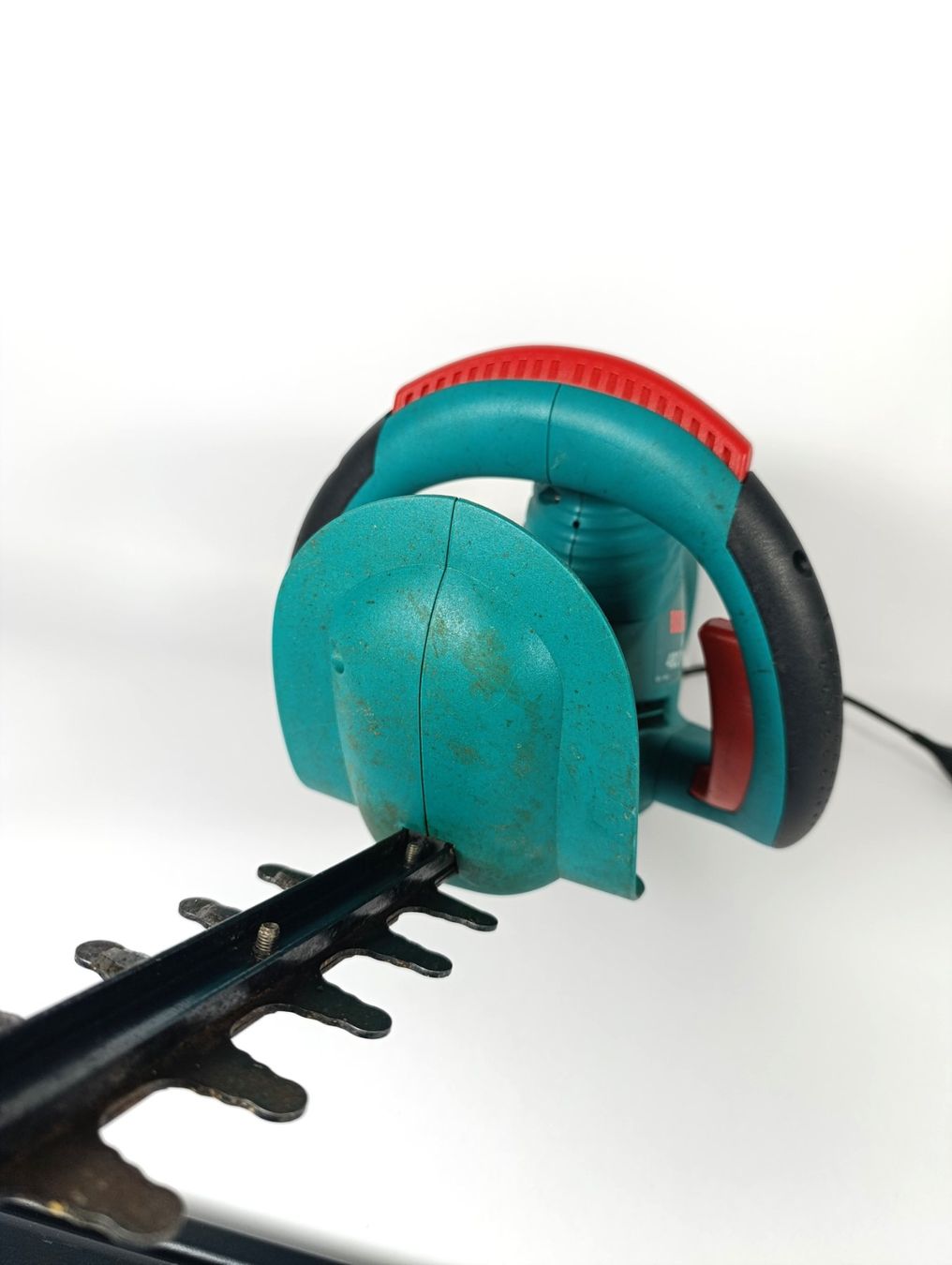 Bosch Tutti gli attrezzi: BOSCH AHS 480-24T Taille-haie électrique – Usato da Thielle venduto da Plusvalue_Neuchatel 3