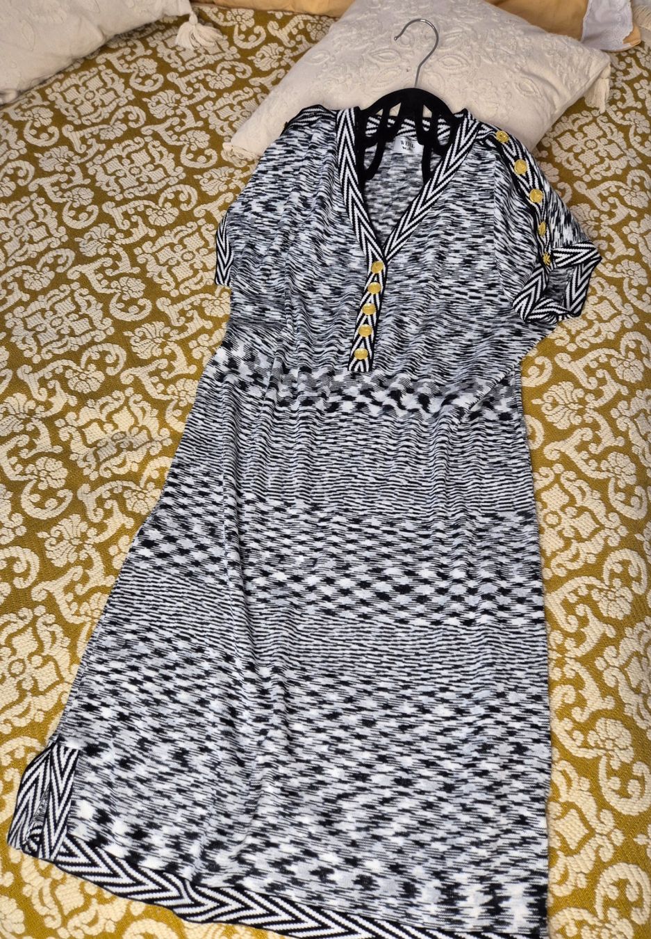 Vestiti: gestricktes Kleid von Weill – Usato da Leissigen venduto da ali_k9v8