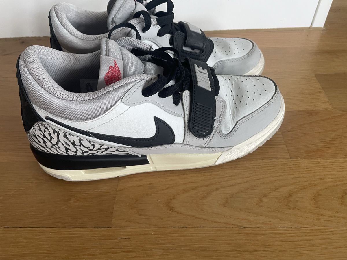 Nike Scarpe per ragazzi: Nike Jordan 38 – Usato da Zürich venduto da Mothai 1