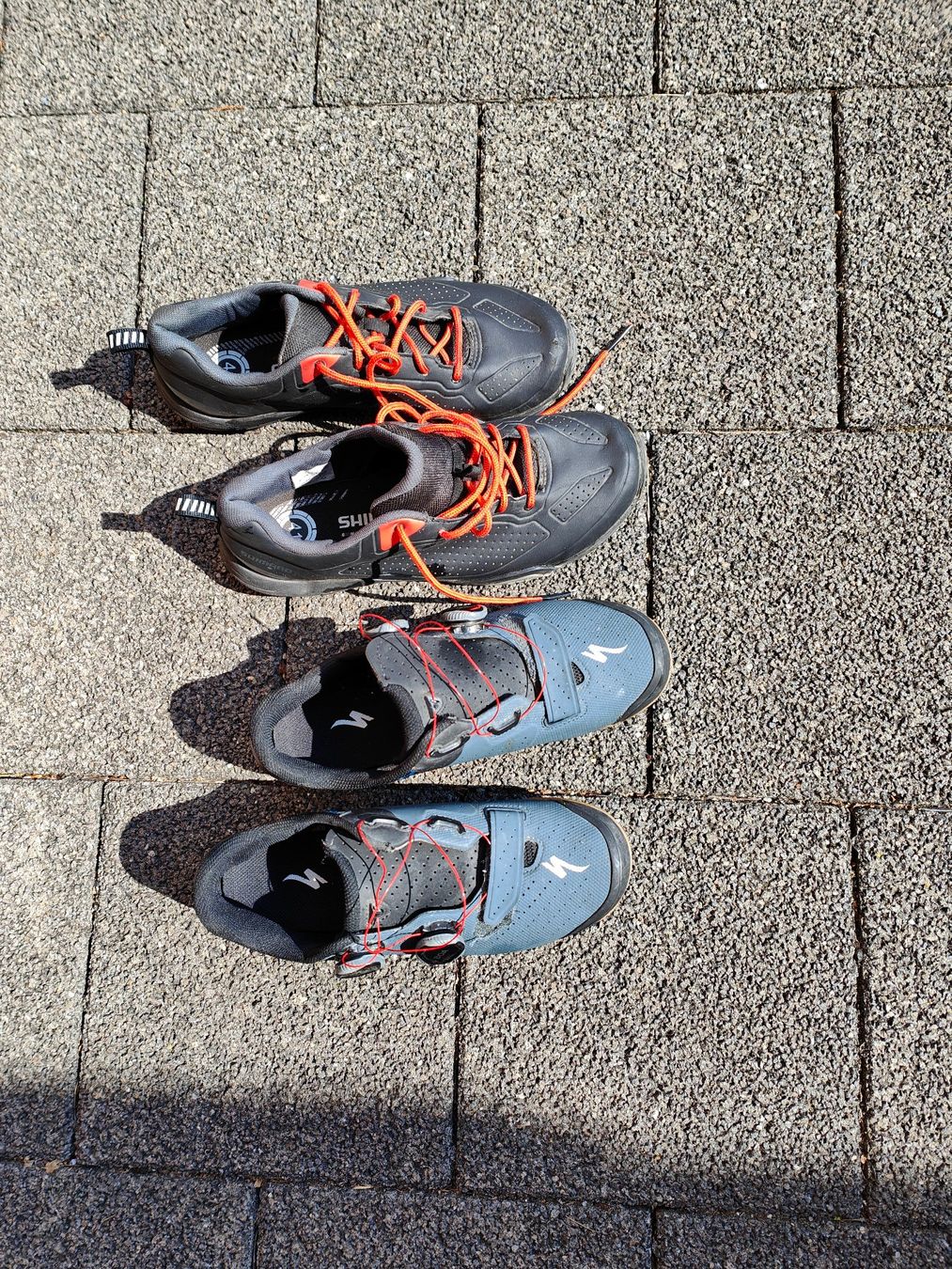Shimano Scarpe da donna: 2 Bikeschuhe Klickpedalen Shimano Gr.41 + Specialized Gr. 40 – Usato da Mels venduto da velo-city