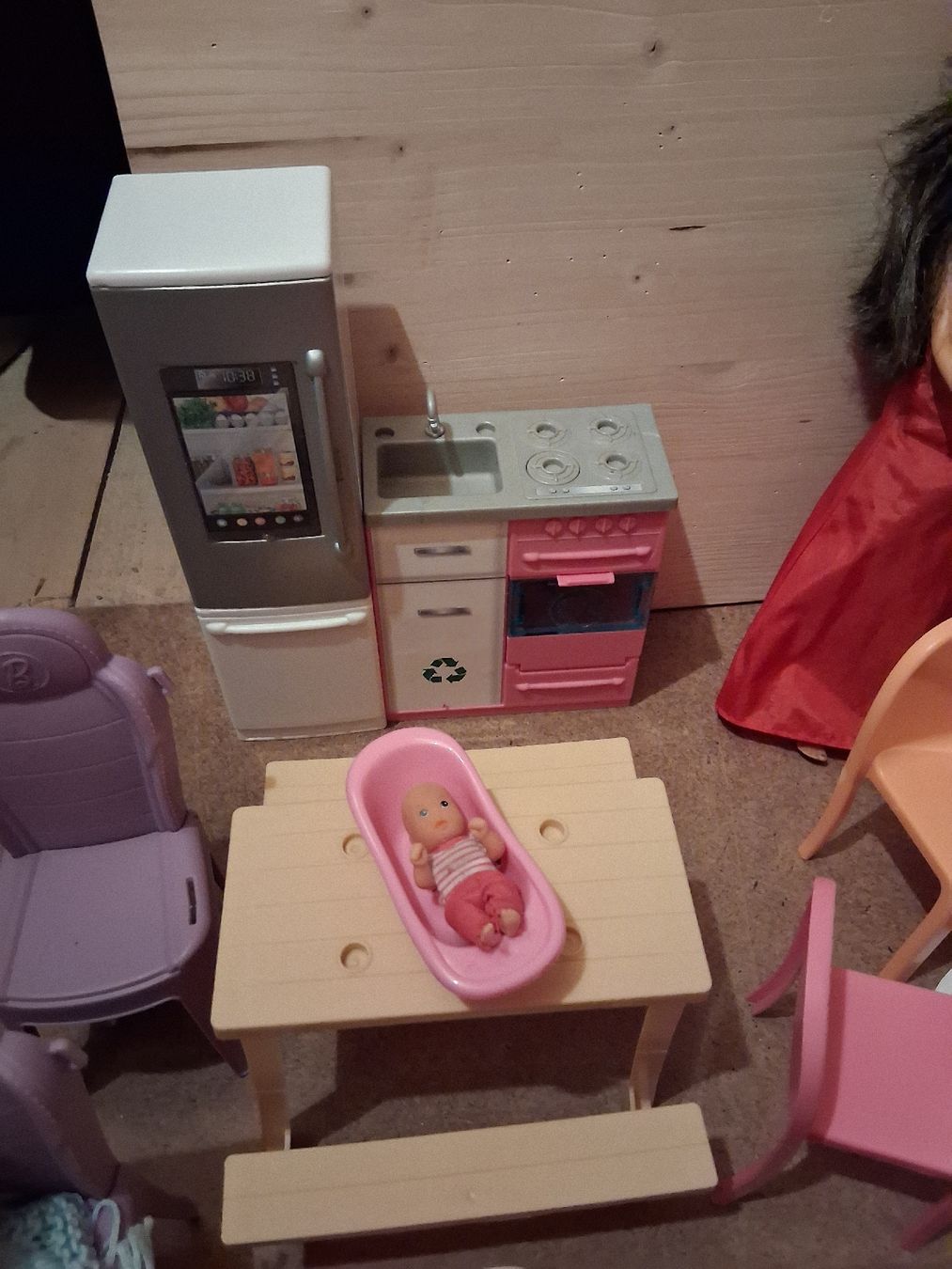 Bambole: Barbie mit Zubehör und Möbeln  – Usato da Schwellbrunn venduto da corluk 2