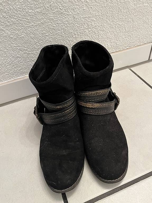 Damenschuhe: Stiefel Gr. 37 – Gebraucht aus Hallwil von Hurrlibus7 2
