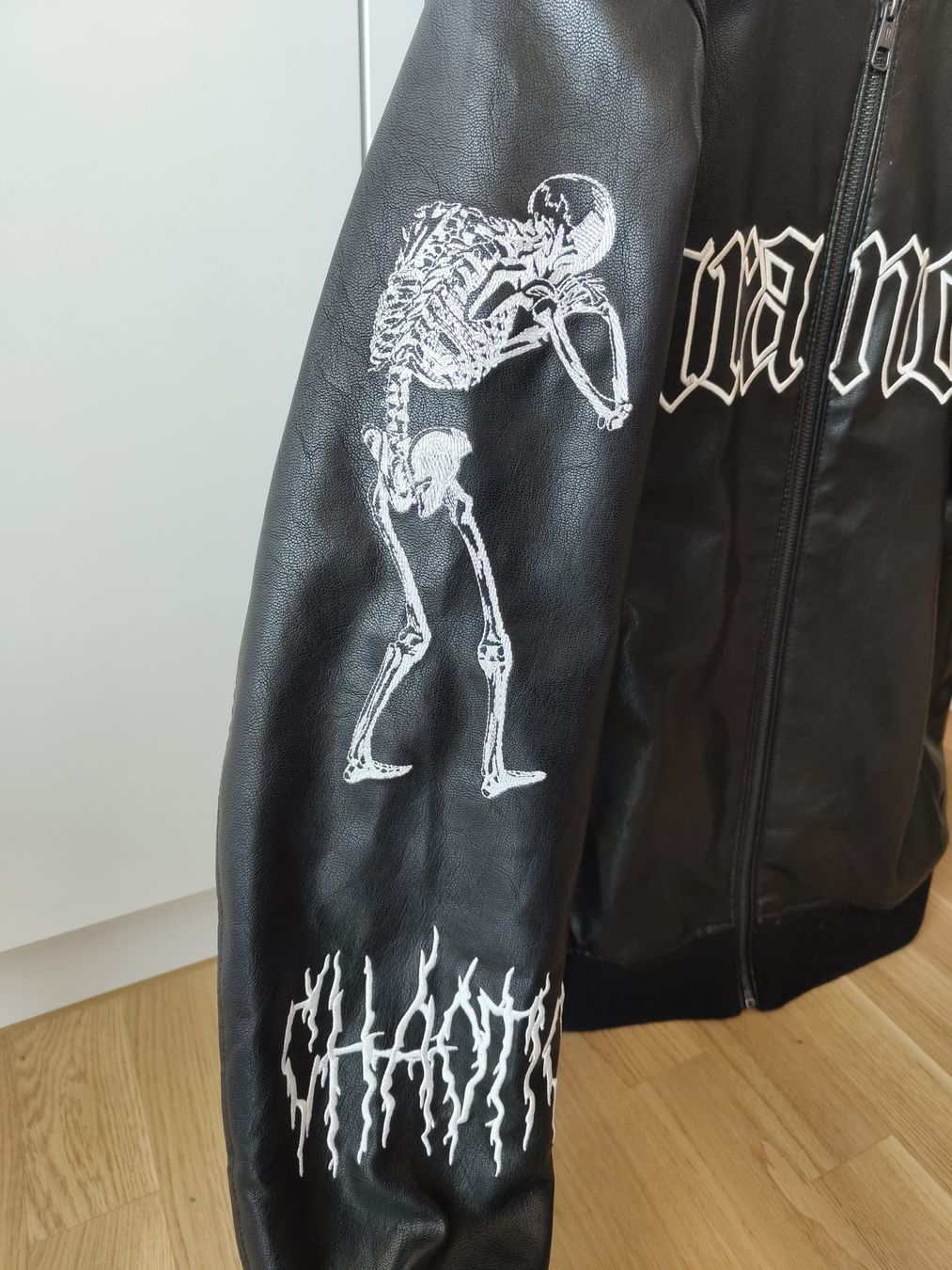 Giacche: Schwarze Black Squad Jacke im Lederlook, Grösse M – Usato da Zürich venduto da Slevin2710 1