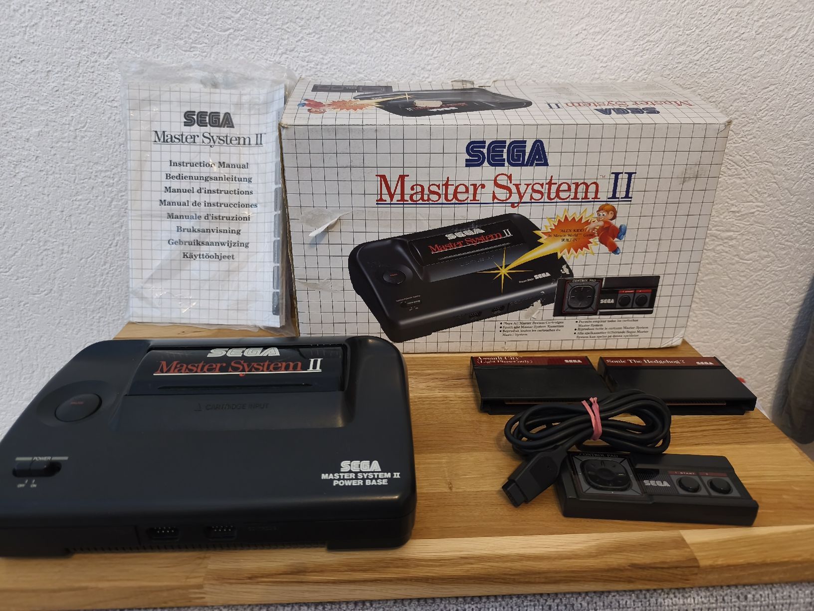 Sega Konsolen: SEGA Master System II avec boîte  – Defekt aus Conthey von Th3gr4yf0x
