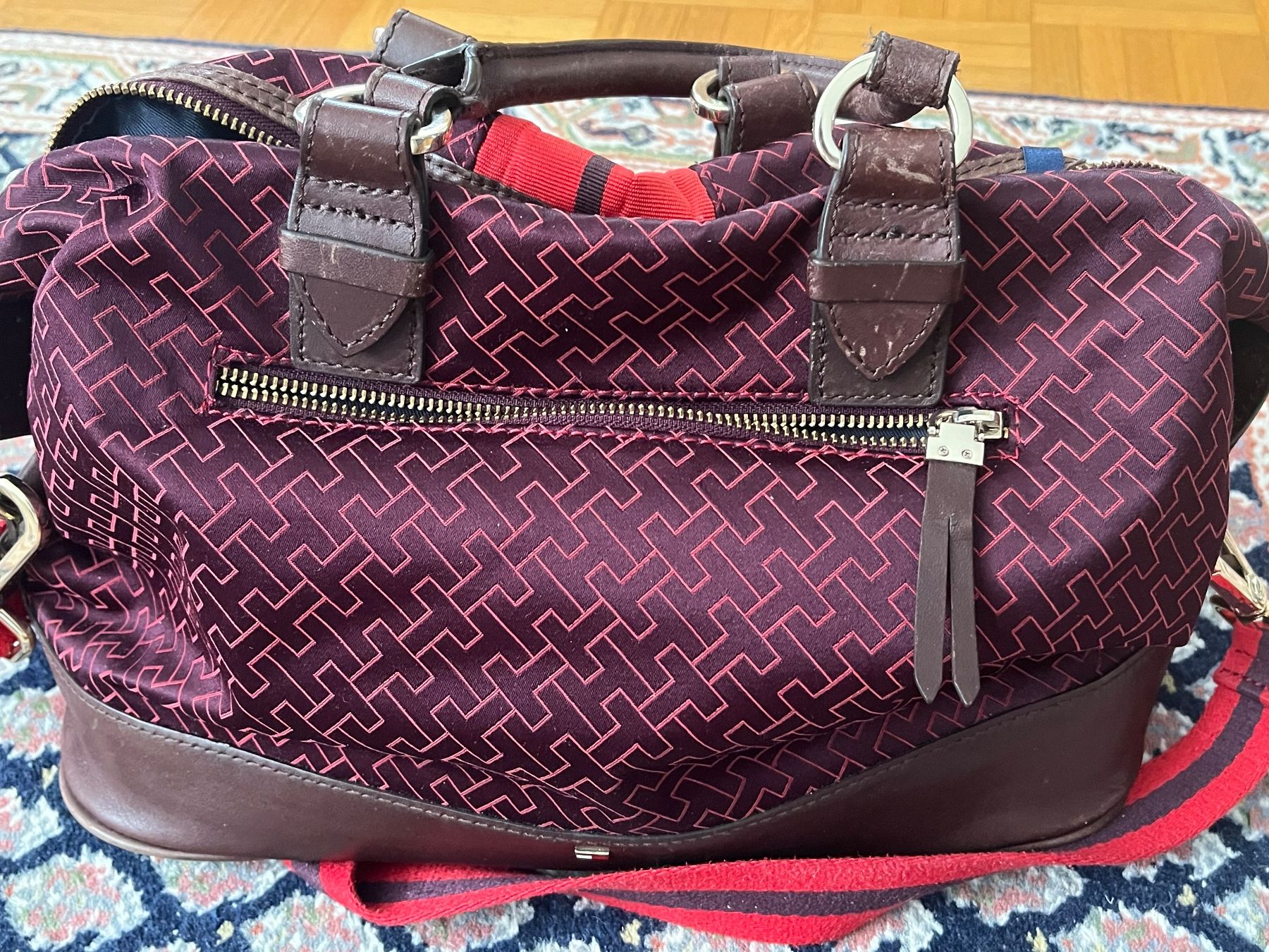 Tommy Hilfiger Borse da donna: Tommy Hilfiger Handtasche, bordeauxrot, – Usato da Steffisburg venduto da kla_gqp7 2