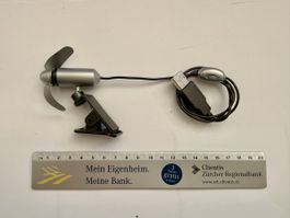 Kleiner USB-Ventilator mit Clip, perfekt für heisse Sommerta