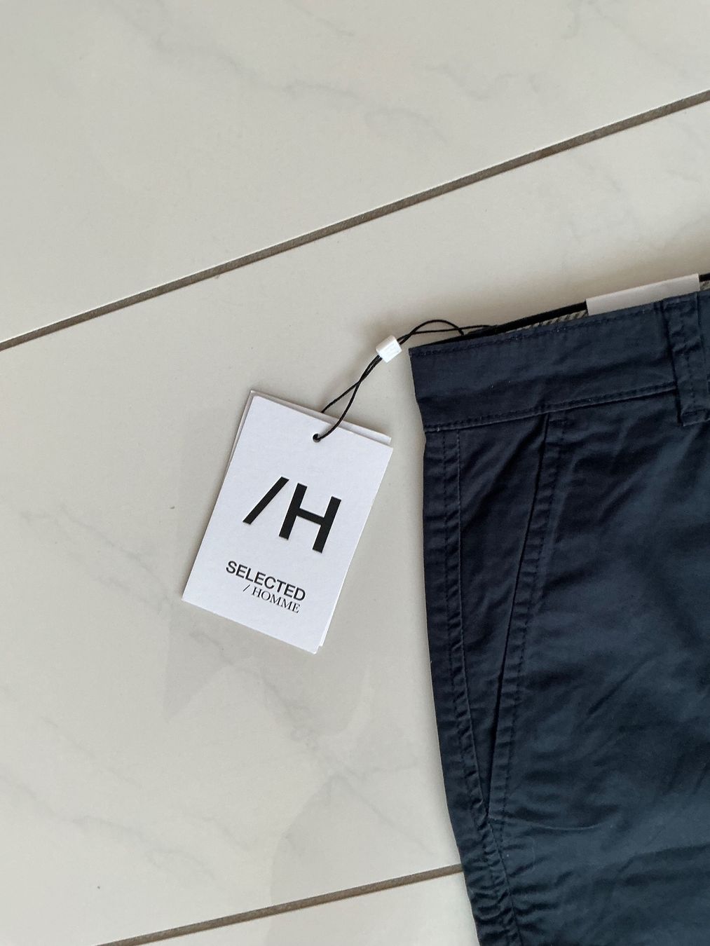 Pantaloni: Schöne Herrenshorts Gr.M neu – Nuovo e nell'imballaggio originale da Biel-Benken BL venduto da Sahra1