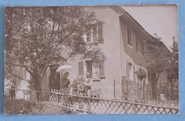 Trasadingen (SH) - Familie vor ihrem Haus - 1912