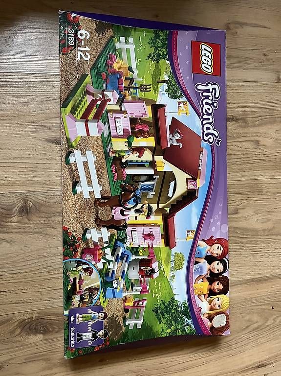 Lego Kit di costruzioni: Lego Friends Les écuries 3189 – Usato da Bevaix venduto da nad_t8tm