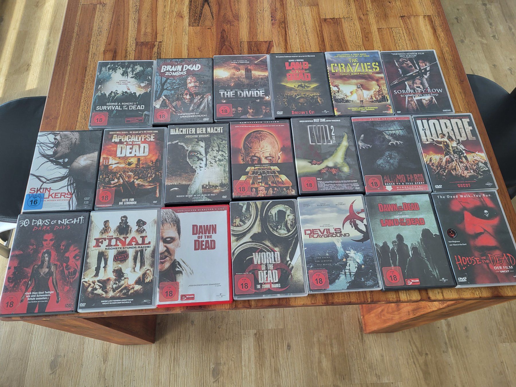 Tutti i DVDs: 20 DVD Zombie, Horror – Usato da Niederhelfenschwil venduto da Bruce019