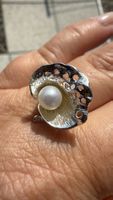 Floraler Silberring mit Perle, 4,9 g