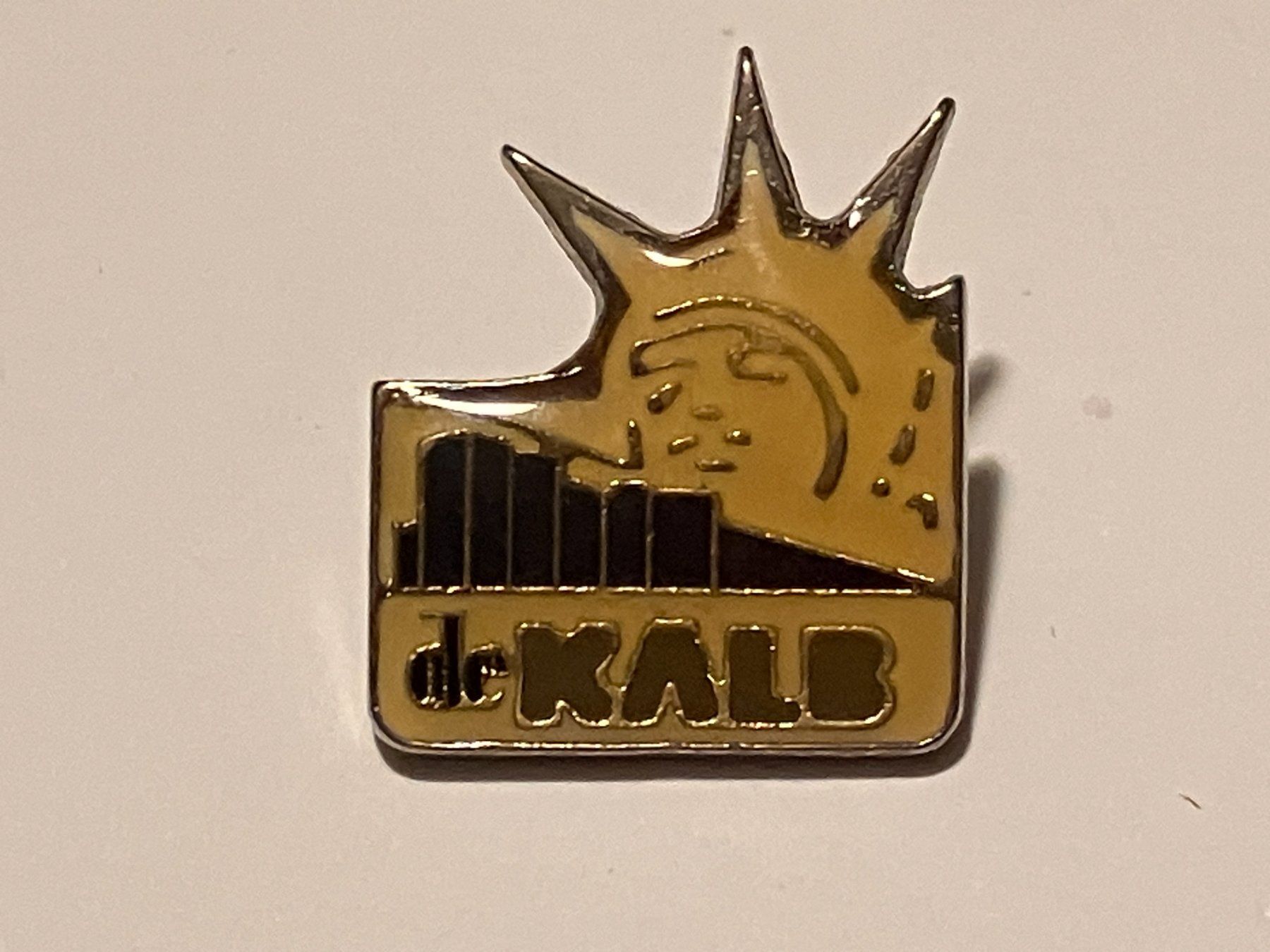 Placchette & Badge: 1 Pin De Kalb – Usato da Basel venduto da djwwpp