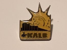 1 Pin De Kalb