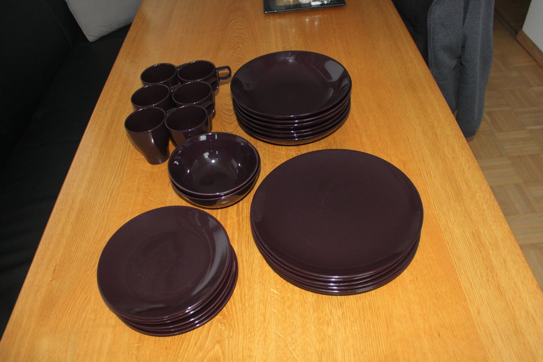Ikea Set di piatti: Ikea - Geschirrset Violett 6 Personen – Usato da Russikon venduto da Gugus1970 2