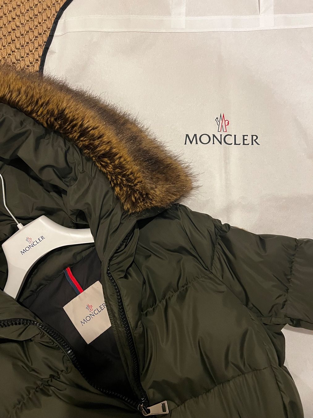 Moncler Mäntel: MONCLER Boucage down coat – Gebraucht aus Steinhausen von Stylelene14 3